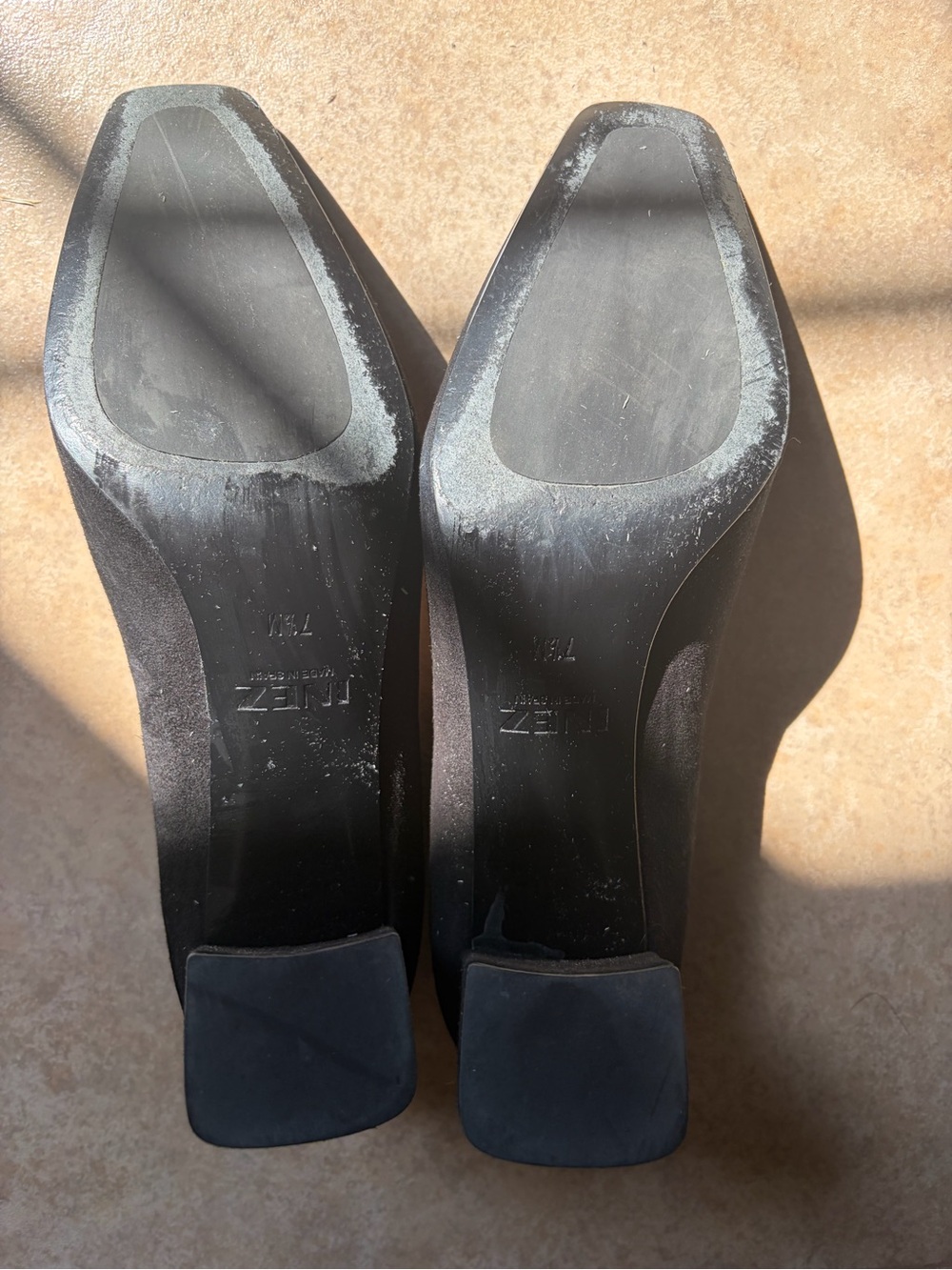 Inez Frida Suede Pumps - Picture 8 of 9